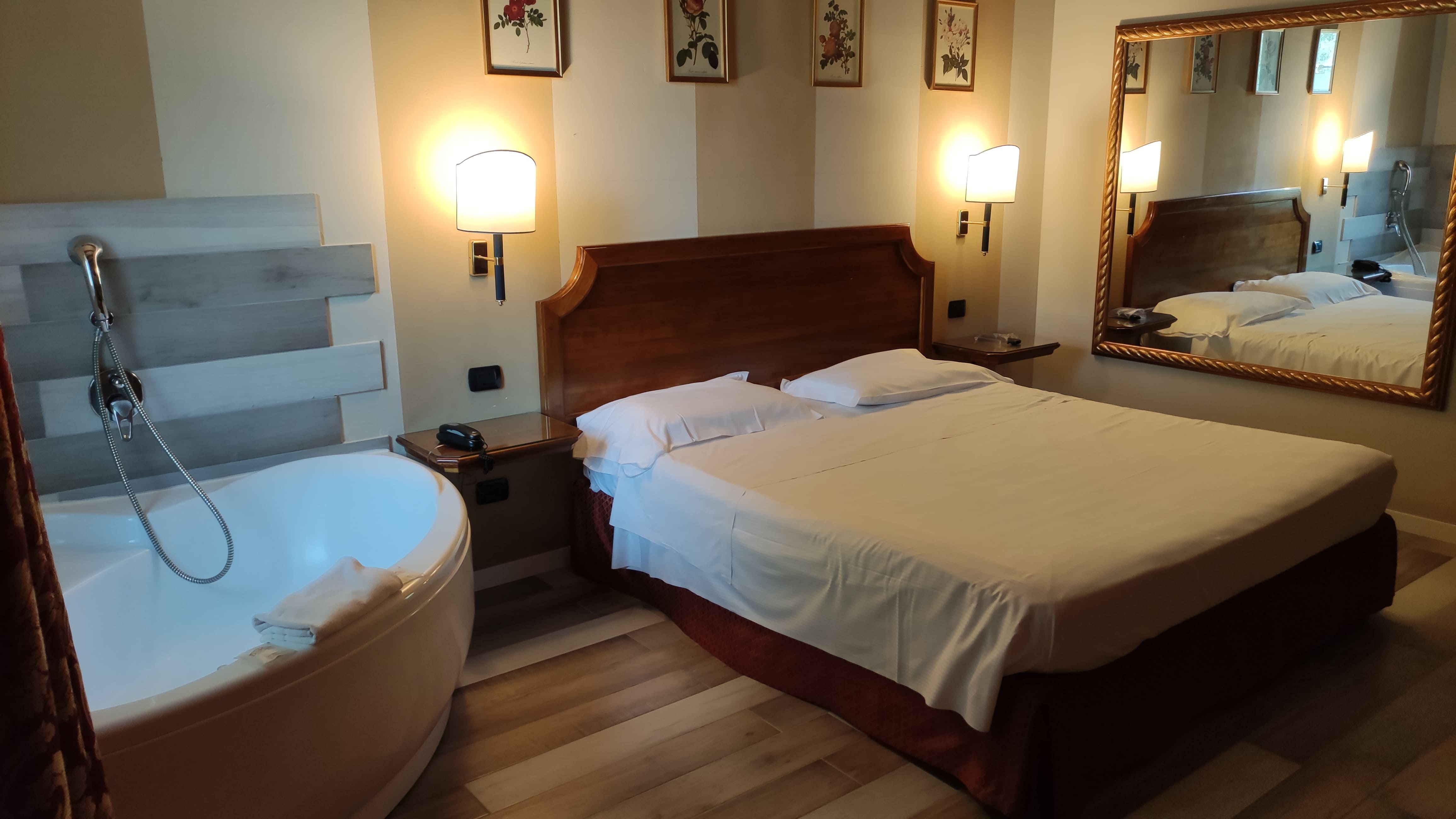 Suite Sensation Idro L Pomeriggio sulla Piazza Rossa - Immagine 4